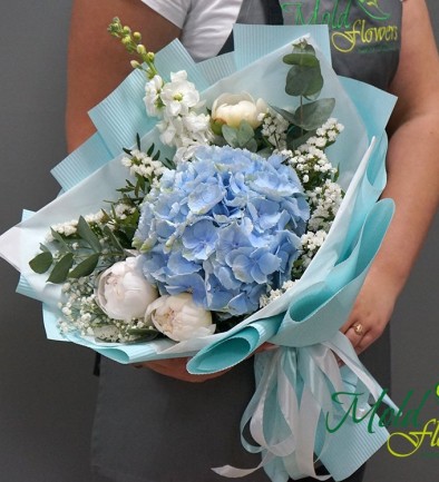 Bouquet with blue hydrangea and peonies ''Clear Sky'' photo 394x433